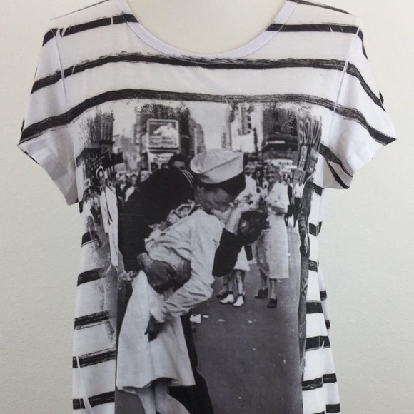 Tops - Women Kissing the War Goodbye Graphic Striped